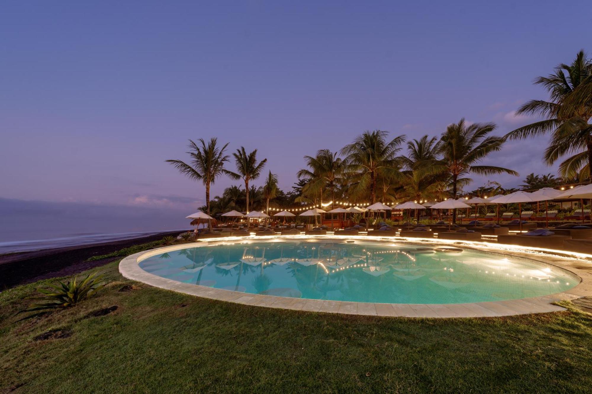 Hotel Komune And Beach Club Bali Keramas Ngoại thất bức ảnh